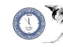水墨青花瓷背景的中国风新年幻灯片模板下载-第一PPT