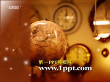 地球仪时钟背景的古典幻灯片模板-第一PPT