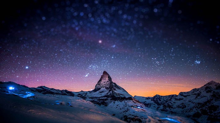 图片[1]-6张夜空雪山灯塔PPT背景图片-第一PPT
